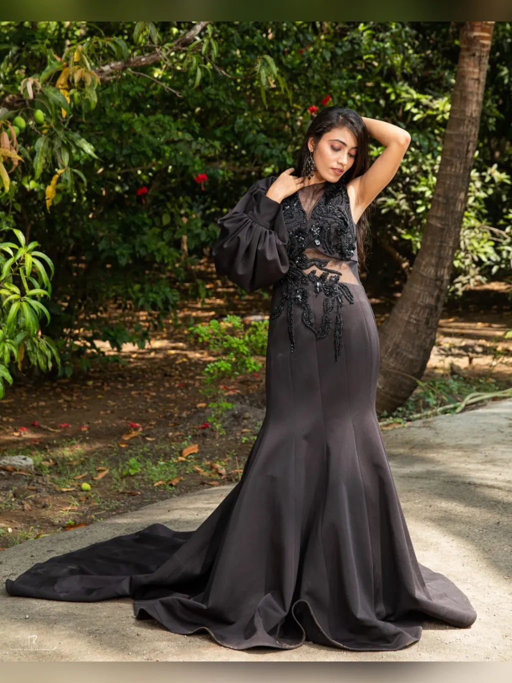 BLACK STYLISH GOWN
