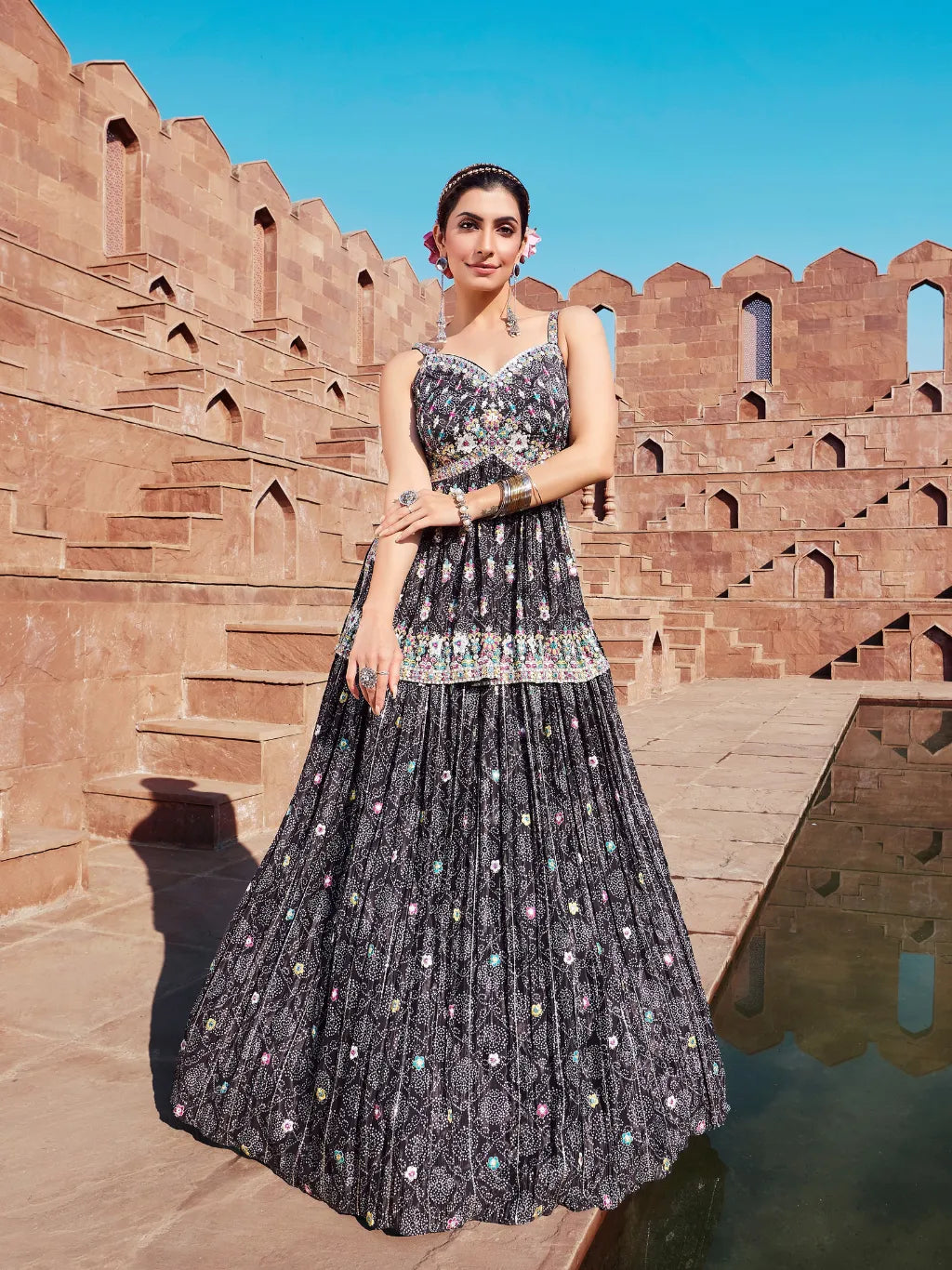 BLACK CROP TOP SKIRT