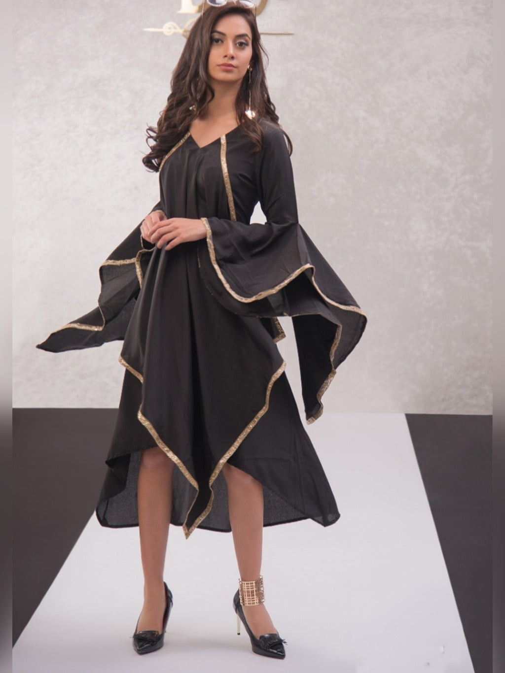 BLACK TUNIC